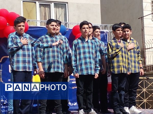 برگزاری جشن جوانه‌ها در دبیرستان حر بن ریاحی