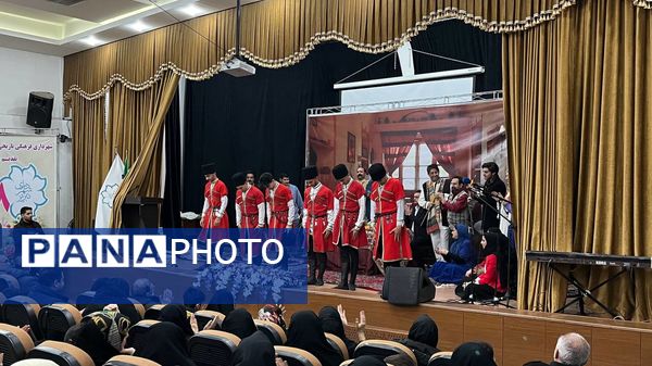 جشن هنگامه یلدا به‌مناسبت گرامیداشت میلاد حضرت فاطمه (س) برای بانوان آموزش و پرورش آذربایجان شرقی