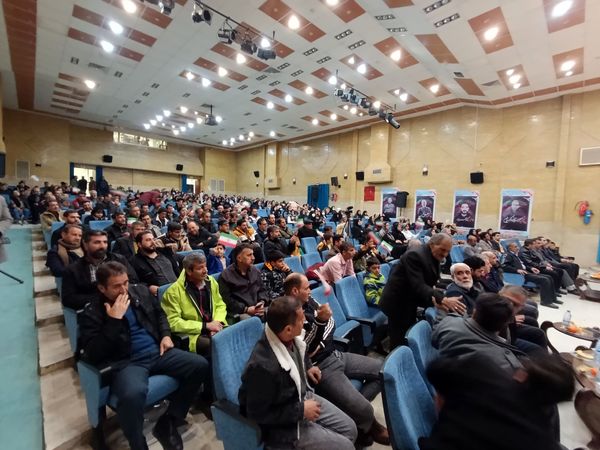 جشن باشکوه ولادت حضرت علی (ع) در سالن ارشاد 