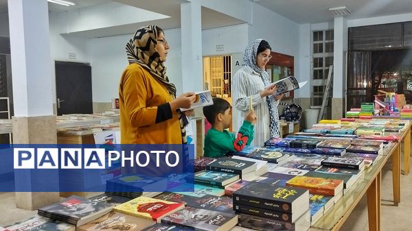  برگزاری نمایشگاه کتاب در فرهنگسرای ملاصدرا شهرستان اشتهارد 