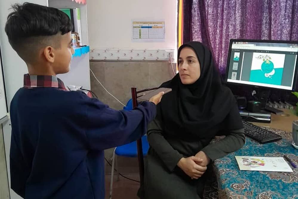 در عصر کیبورد و صفحه‌کلید، خط تحریری همچنان زنده است