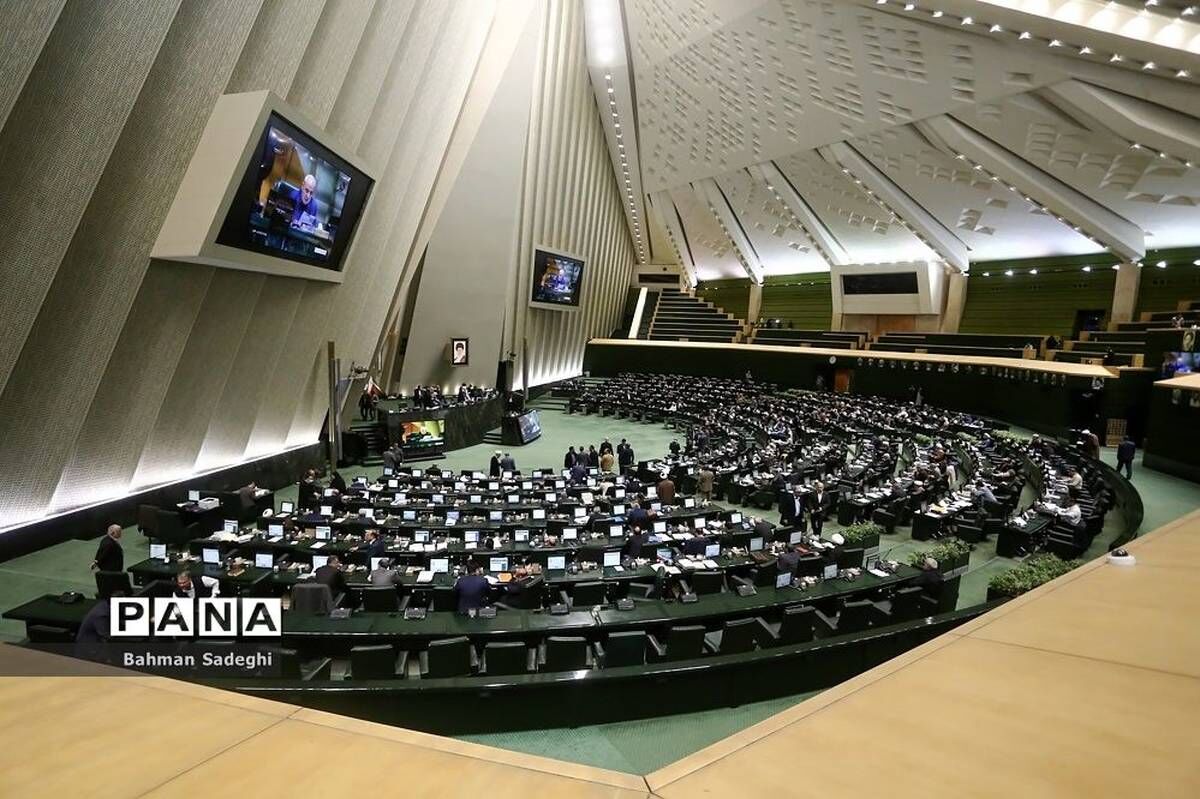 انتخاب مستقیم شهرداران توسط مردم در مجلس رأی نیاورد
