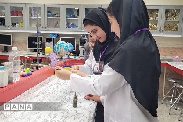 درخشش استعدادهای علمی مرحله استانی دوازدهمین جشنواره نوجوان خوارزمی در بهارستان‌دو