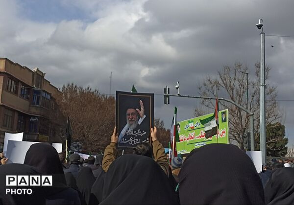 تجدید‌ میثاق‌ مردمان‌ غیور‌ تبریز‌ در‌ تشییع‌ پیکر‌ شهدای اقتدار