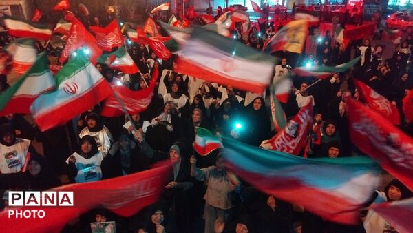تداوم همبستگی مردمی؛ صد و نود و چهارمین شب تجمعات بیعت با رهبری در نورآباد