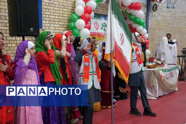 مانور یاوران انقلاب در دبستان دخترانه حاج حسن اصلانی ۲