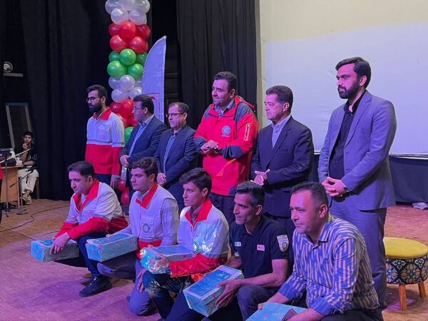 آیین تجلیل از جوانان، امدادگران، داوطلبان و مربیان هلال احمر کاشمر