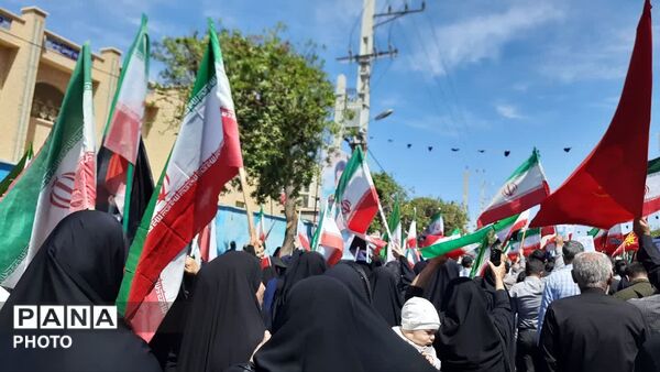 مردم کرج کاروان خونخواهی امام شهید را برپاکردند
