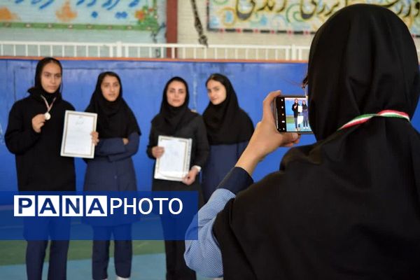 برگزاری مسابقه دو و میدانی در بهارستان‌2