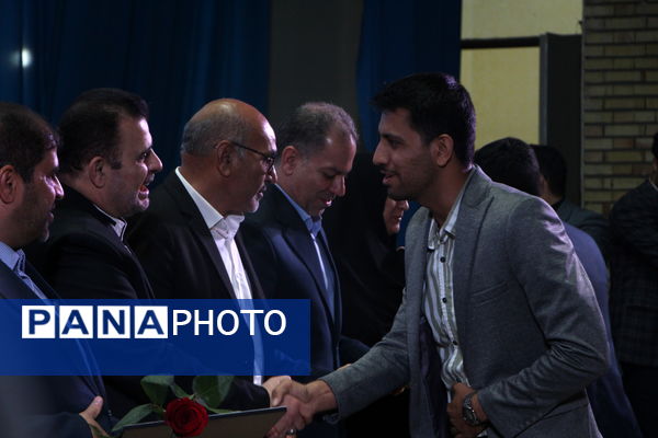 مراسم گرامیداشت مقام معلم در استان یزد