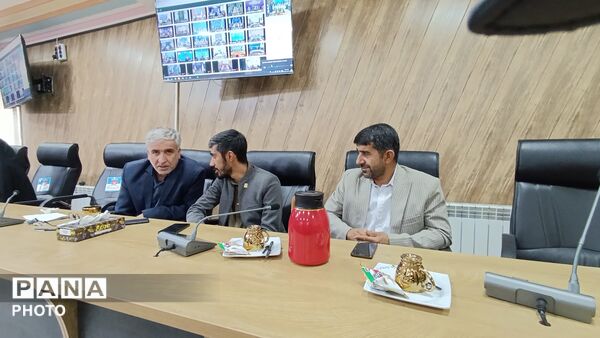 برگزاری جلسه اداره‌کل با حضور شورای معاونین و تشکل ها به مناسبت هفته بسیج
