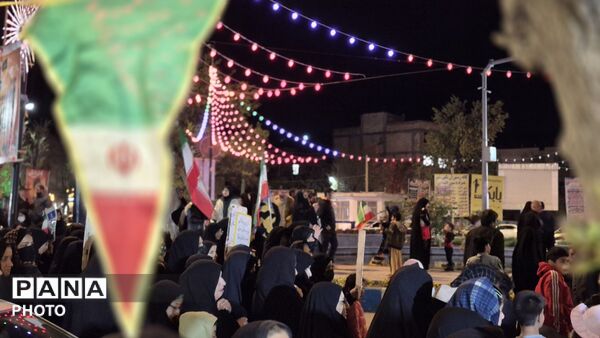 کوچک‌ترها در میدان 