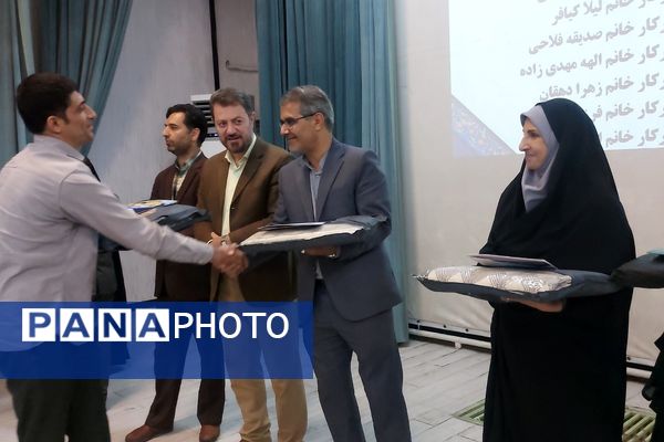 برگزاری اختتامیه طرح‌ها و برنامه‌های معاونت آموزش ابتدایی کهریزک 