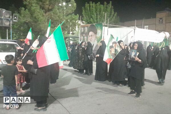 ایستادگی و خستگی ناپذیری مردم برای دفاع از ایران جانمان