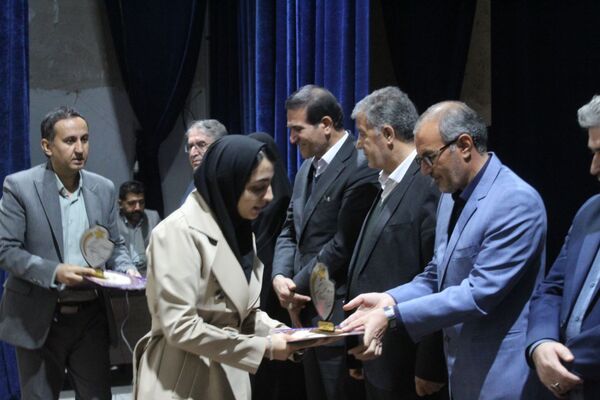 ملکان صحنه افتخارآفرینی برترین‌های کنکور ۱۴۰۴