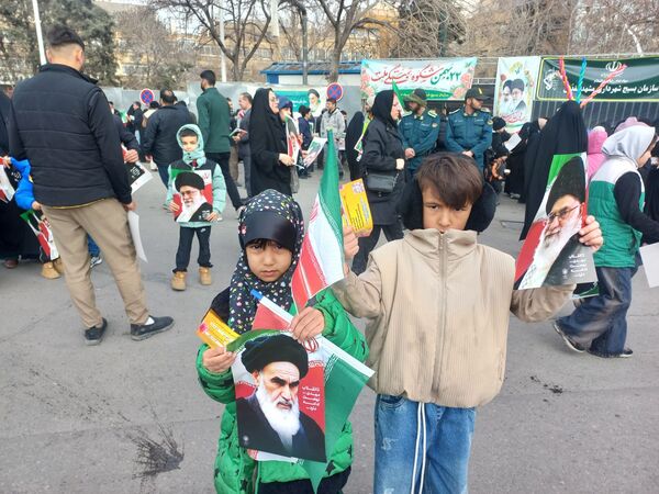 نسل فردا در مسیر انقلاب