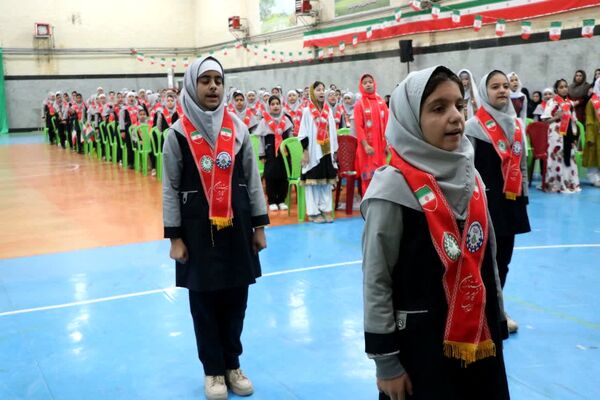  همایش «یاوران انقلاب، پیشتازان مقاومت» در دلیجان همزمان با آغاز دهه فجر