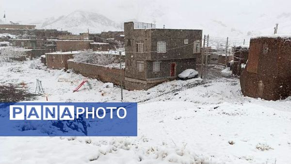 بارش برف در روستای اصقول سربیشه