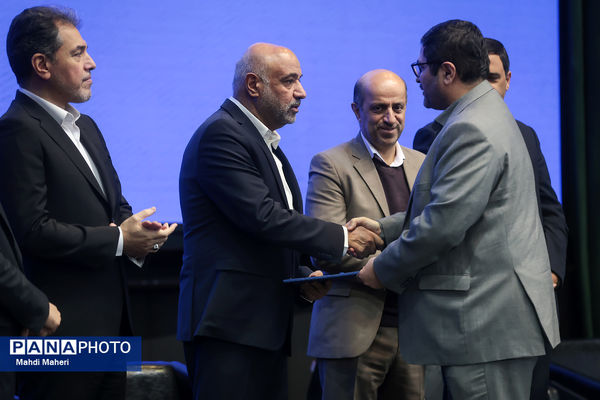  همایش همدلی برای ایران ماهر 