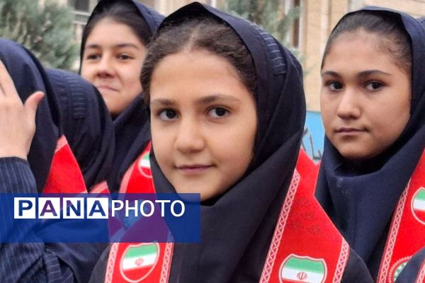 جشن ولادت منجی، در مدرسه مریم بهارستان دو