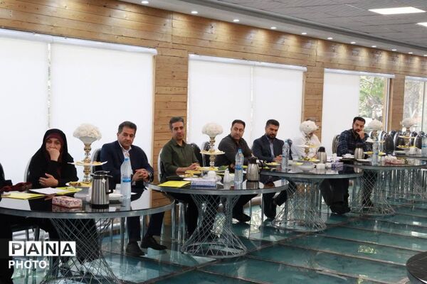 هم‌افزایی مدیران سوادآموزی پایتخت در منطقه ۱۴؛ گامی نو در توانمندسازی کارکنان