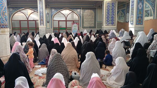 نماز جمعه با حضور دانش‌آموزان فعال بسیجی شهر بن