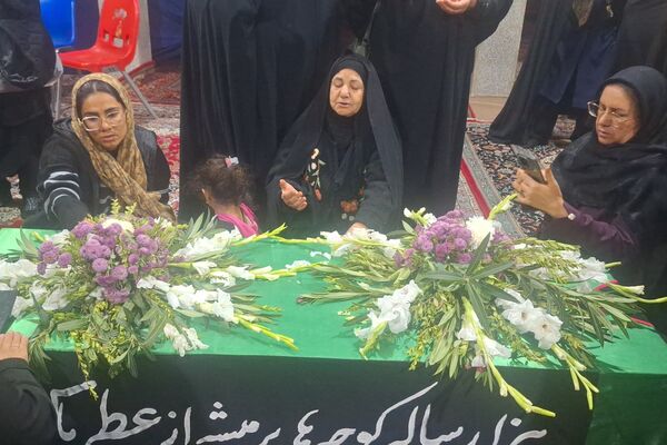 مراسم تشییع نمادین تابوت مطهر حضرت زهرا (س) در شیراز