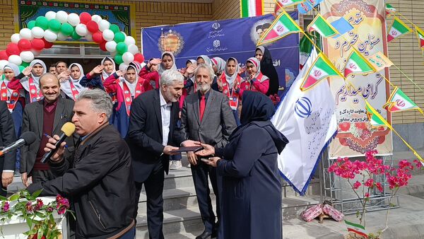 افتتاحیه آموزشگاه ۱۲ کلاسه‌ یاسمن خاکباز ۲ شهرستان نیشابور