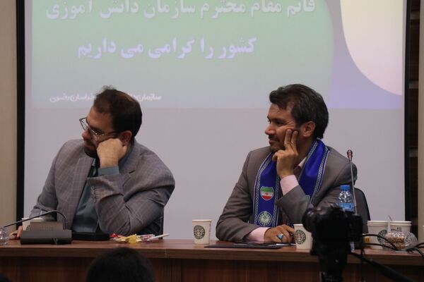 نشست صمیمانه خبرنگاران پانای خراسان رضوی با قائم مقام سازمان دانش‌آموزی