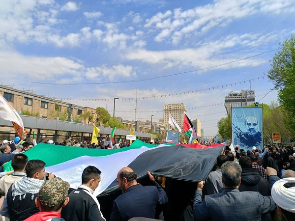 راهپیمایی باشکوه روز جهانی قدس در جوار بارگاه رضوی