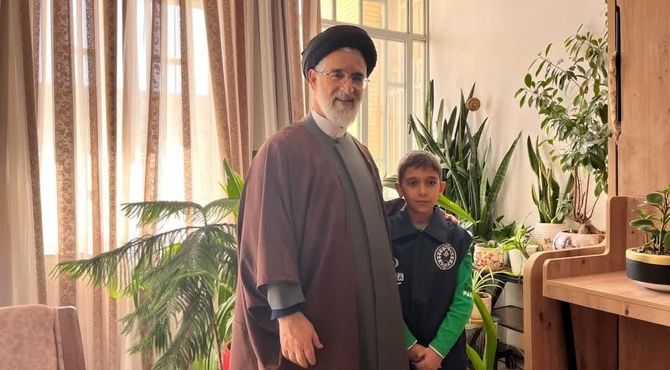 نسل امروز باید با علم و خدمت، آینده کشور را بسازد