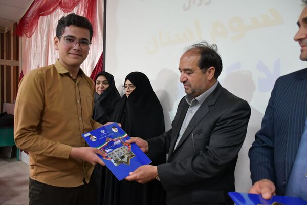 جشن ستارگان آموزش و پرورش مه‌ولات
