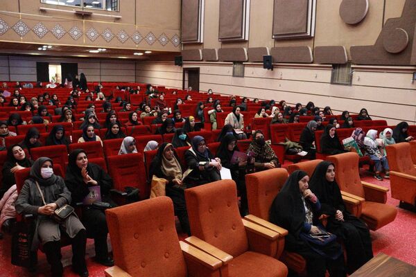 همایش رویداد سراسری «تهران، شهر نماز» با محوریت «نماز شکوفه‌ها» 
