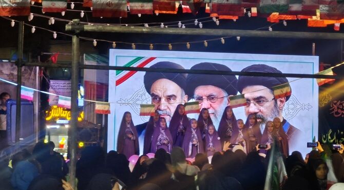 اجتماع پرشور و انقلابی دختران شهر خوراسگان