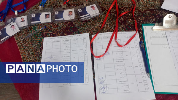 مسابقات علمی علوم تجربی در پژوهش سرای رازی مشهد 