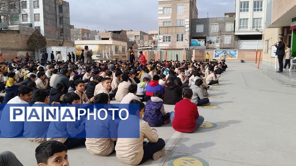 جشن میلاد امام علی (ع) و روز پدر در مدرسه ابوریحان بیرونی 