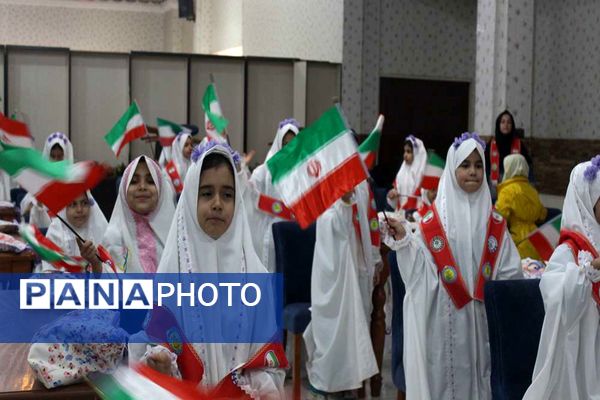 حضور رئیس سازمان دانش آموزی کشور در جشن تکلیف دختران مدرسه هوانیروز