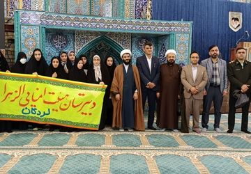 از برگزاری نماز جمعه تا تجلیل از دانش‌آموزان منتخب نماز