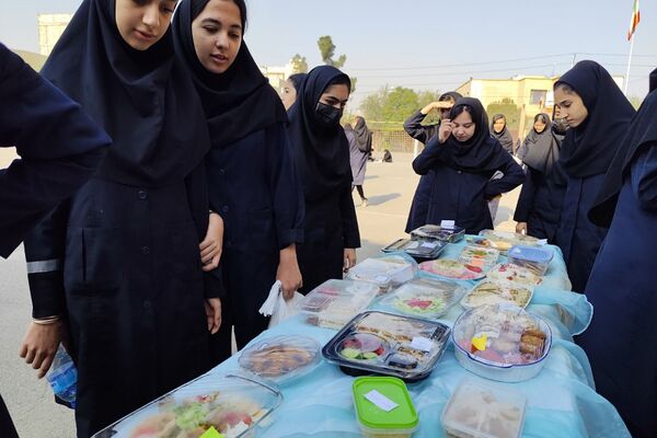 جشن هفته تربیت‌بدنی در دبیرستان فضیلت شاهد شهرستان ورامین