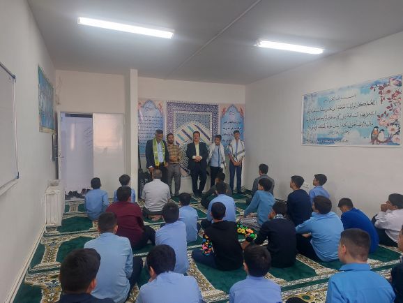 اولین نماز سال تحصیلی ۱۴۰۳ و ۱۴۰۴ در دبیرستان متوسطه اول سما 