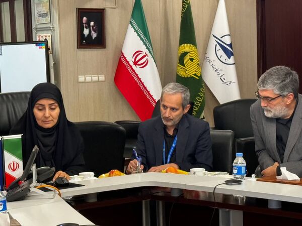 بازدید وزیر راه و شهرسازی از روند خدمات‌رسانی زائران در ایام پایانی دهه صفر