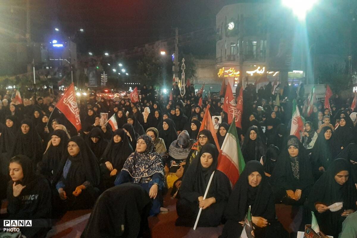 تجمع مردمی موج ۱۳۶ خیابان مصلی با حضور گسترده مردم 