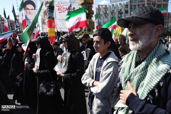 چهلمین روز شهادت رهبر شهید انقلاب اسلامی - تهران