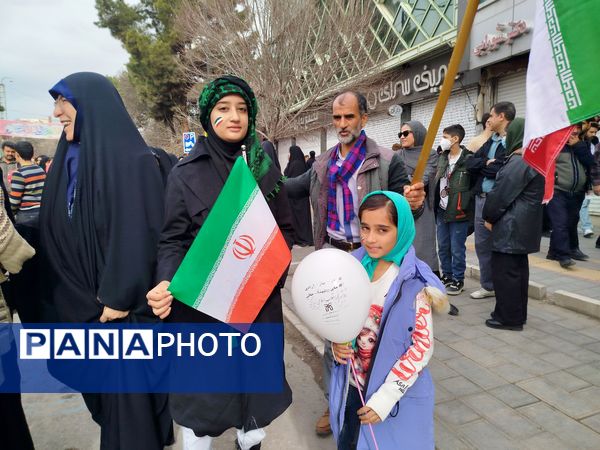 راهپیمایی 22 بهمن با حضور گسترده ای از مردم در شهرستان نیشابور