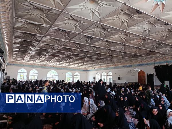 نماز جمعه ای با رنگ خون شهید در کاشمر