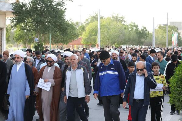 همایش پیاده‌‌‌‌روی خانوادگی در پارسیان