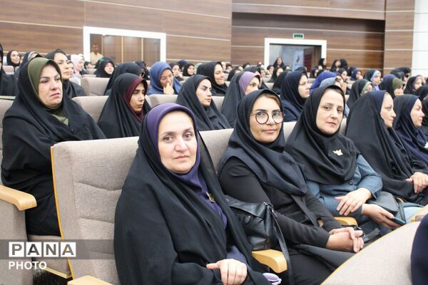 مراسم بزرگداشت مقام معلم در پردیس