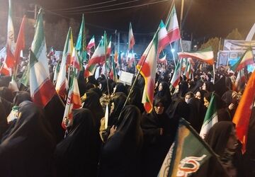 نورآباد میزبان جوان بازمانده ناو دنا در شب چهل‌وهشتم بیعت