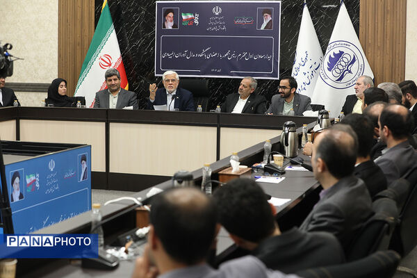دیدار معاون اول رئیس‌جمهور با اعضای باشگاه و مدال‌آوران المپیادی