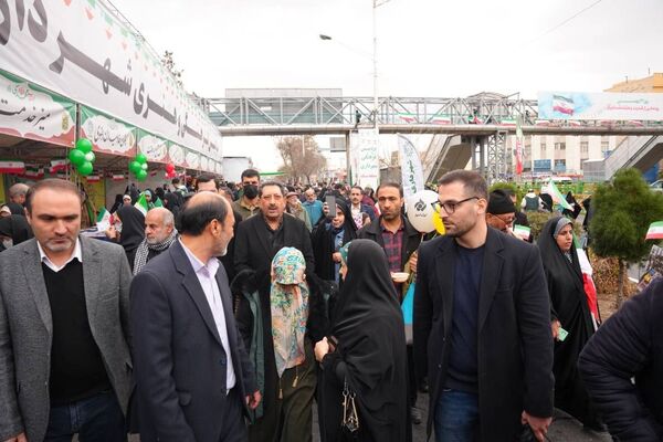 گلستانی از غرور در سملقان؛ موج حضور مردم در جشن انقلاب